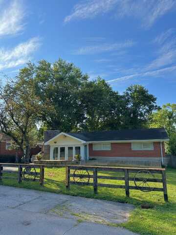 111 Spruce Drive, Frankfort, KY 40601
