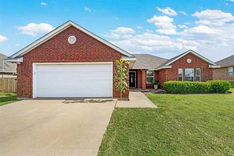 824 NW Hilltop Dr, Lawton, OK 73507