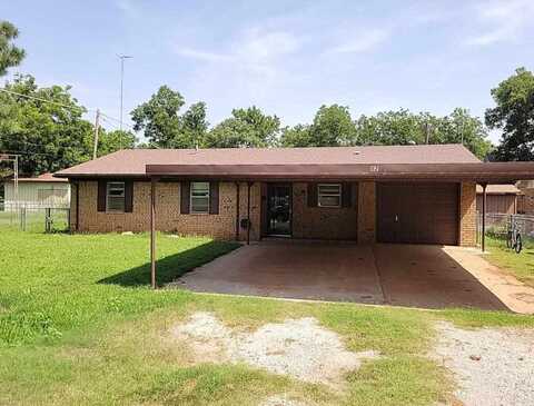 112 E Iowa Ave, Waurika, OK 73573