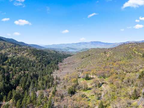 3729 Old Hwy 99, Ashland, OR 97520