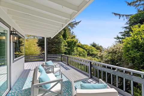 2709 SW Dune Ave, Lincoln City, OR 97367