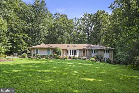 11308 SENECA CIR, GREAT FALLS, VA 22066