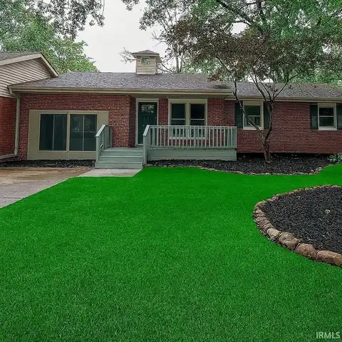 940 S Westchester Park Drive, Yorktown, IN 47396