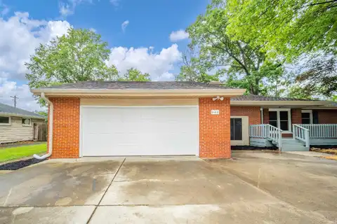 940 S Westchester Park Drive, Yorktown, IN 47396