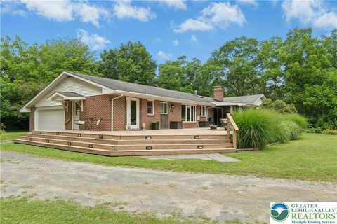 8838 Edelweiss Road, New Tripoli, PA 18066