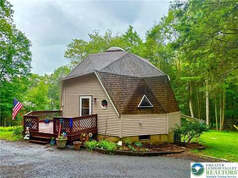 105 Aspen Way, Lower Towamensing Tp, PA 18071