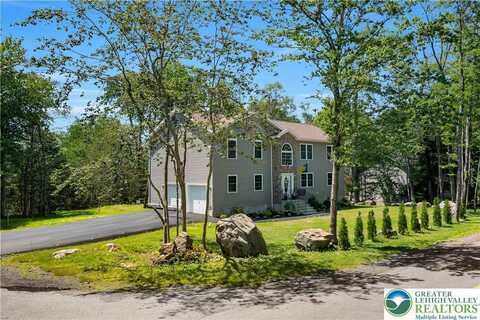 1204 Chandus Way, Coolbaugh Twp, PA 18466