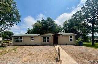 202 Ruth Avenue, Scott City, MO 63780