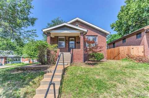 1717 Yale Avenue, Saint Louis, MO 63117