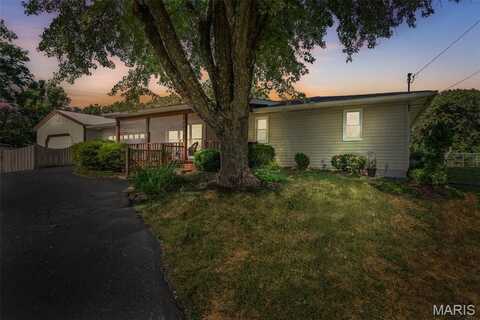4725 W Rock Creek Road, High Ridge, MO 63049