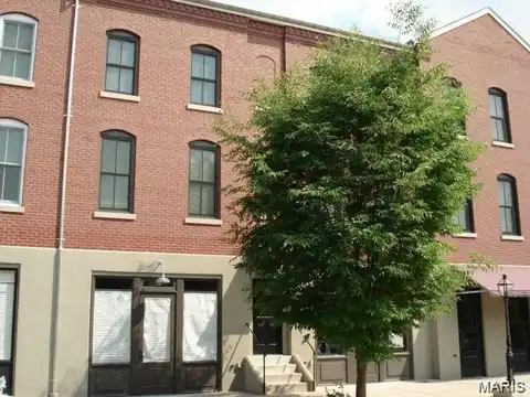 3205 Domain Street, Saint Charles, MO 63301