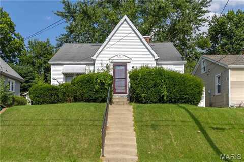 920 S 6th Street, Belleville, IL 62220