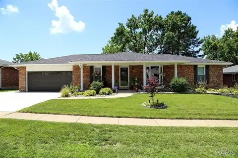 3201 Fox Hill Road, Saint Charles, MO 63301