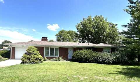 4204 S Park Drive, Belleville, IL 62226