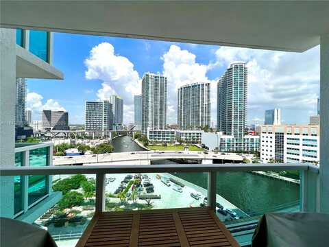 31 SE 5th St, Miami, FL 33131