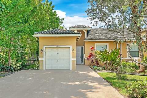 8908 NW 40th St, Coral Springs, FL 33065