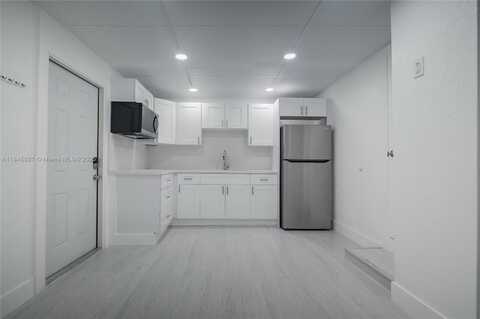 595 NW 139th Ter, North Miami, FL 33168