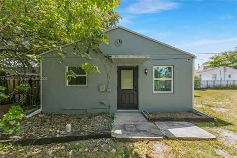 164 NW 69th St, Miami, FL 33150