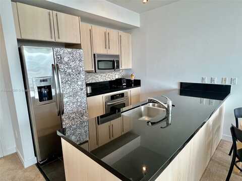 79 SW 12th St, Miami, FL 33130