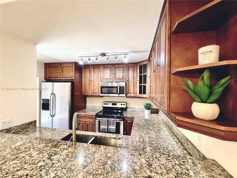 182 Charter Way, West Palm Beach, FL 33407