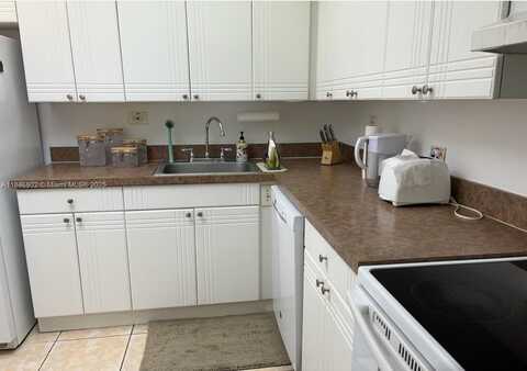8107 SW 72nd Ave, Miami, FL 33143