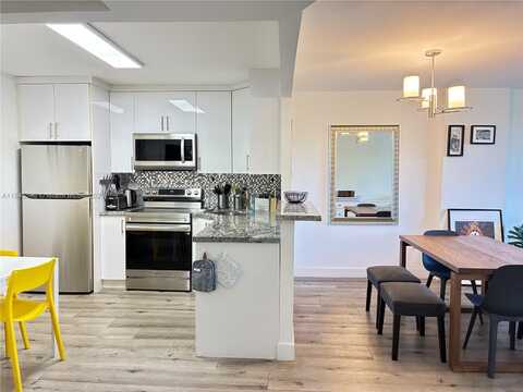 2780 NE 183rd St, Aventura, FL 33160