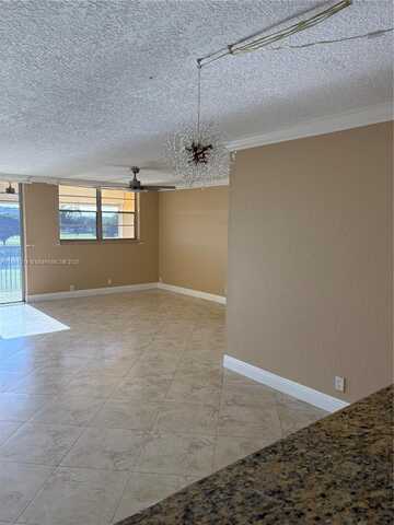 3100 W Rolling Hills Cir, Davie, FL 33328