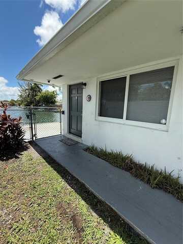 842 SW 2nd St, Hallandale Beach, FL 33009