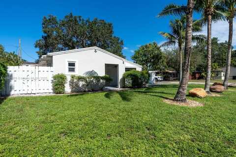1121 SW 18th Ct, Fort Lauderdale, FL 33315