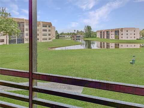 10402 Sunrise Lakes Blvd, Sunrise, FL 33322
