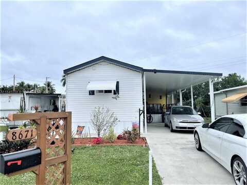 8671 SW 18th Pl, Davie, FL 33324