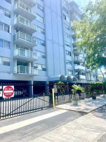 1470 NE 125th Ter, North Miami, FL 33161