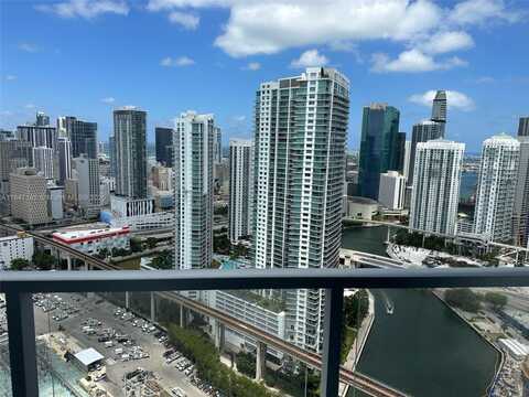 185 SW 7th St, Miami, FL 33130
