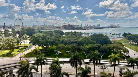 50 Biscayne Blvd, Miami, FL 33132