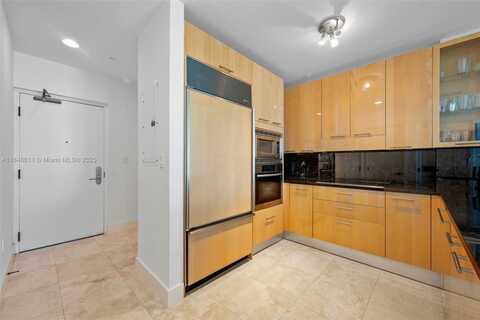 6799 Collins Ave, Miami Beach, FL 33141