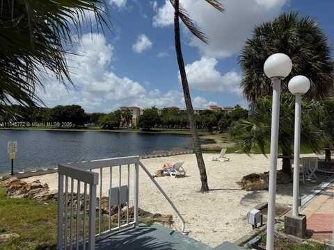 9357 Fontainebleau Blvd, Miami, FL 33172