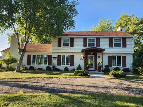 18530 Pleasant St, Brookfield, WI 53045