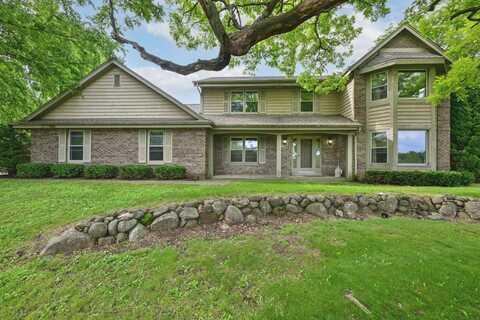 S61w24405 Red Wing Dr, Waukesha, WI 53189