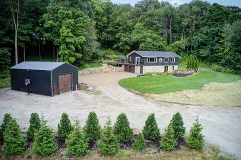 N441 Scofield Rd, Watertown, WI 53098