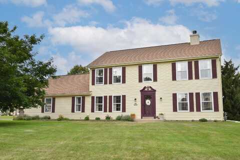 N53w15196 Glenmeadow Ct, Menomonee Falls, WI 53051