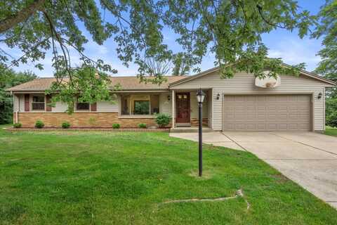 N54w14337 Vera Ln, Menomonee Falls, WI 53051