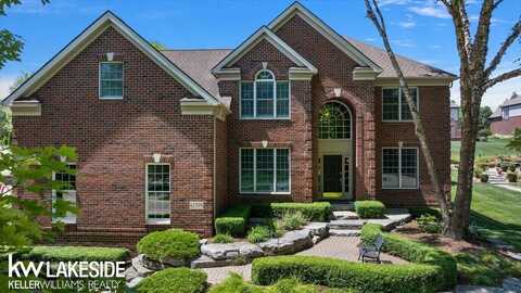 61399 Beacon Hill, Washington, MI 48094