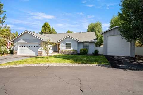 16676 McClintock Place, La Pine, OR 97739