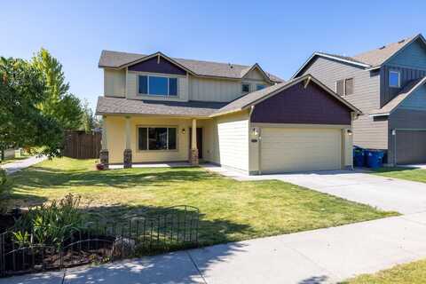 3031 NE Red Oak Drive, Bend, OR 97701