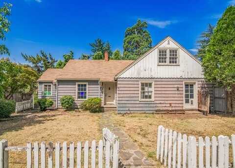 120 Ashland Avenue, Medford, OR 97504