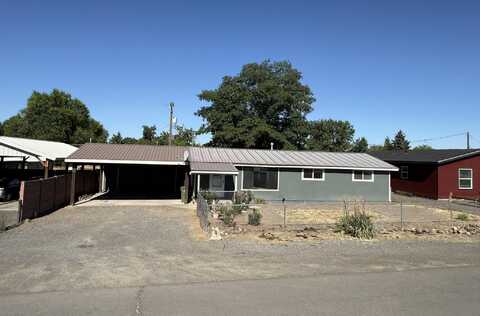 215 2nd Avenue, Culver, OR 97734