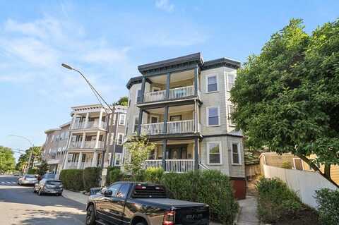 427 Medford Street, Somerville, MA 02145