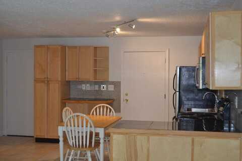 98 Pemberton St, Dracut, MA 01826