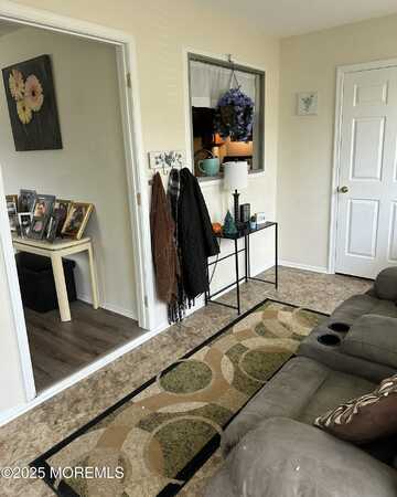 19 Niagara Drive, Toms River, NJ 08753