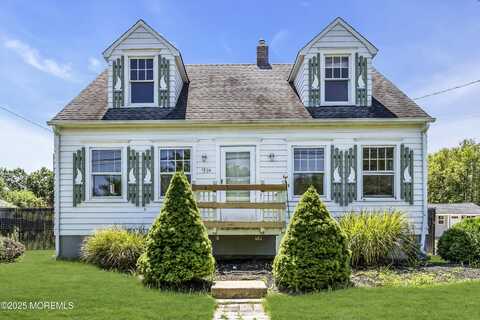 189 Mantoloking Road, Brick, NJ 08723